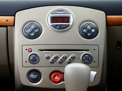 reparar climatizador del coche - reparar radio del coche - reparacion electronica del coche